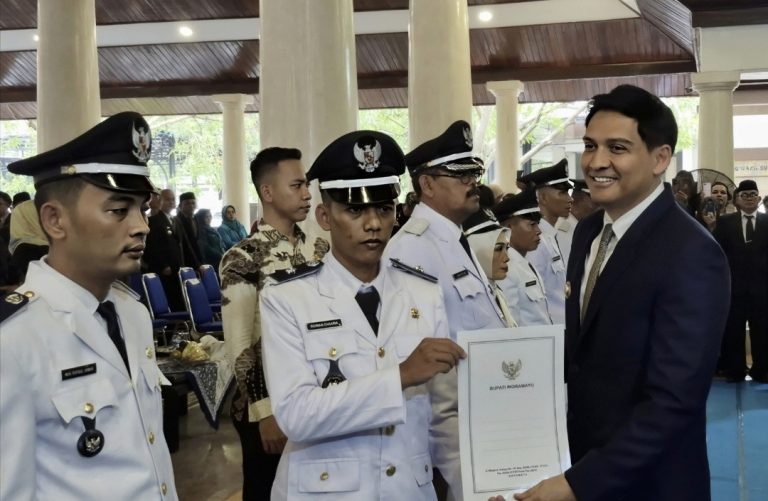 Resmi Dilantik, 138 Kuwu di Indramayu Siap Mengabdi untuk Periode 2026–2034