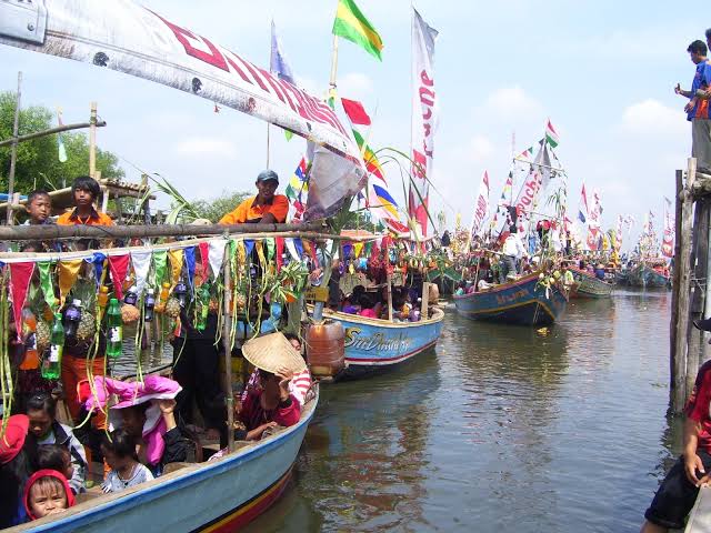 Nadran: Ritual Syukur dan “Pesta Laut” Masyarakat Pesisir Indramayu