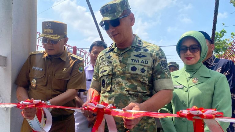 Jembatan Gantung Kriyan Telah Diresmikan oleh Pangdam III/Siliwangi Menjadi Jembatan Perintis Garuda III.