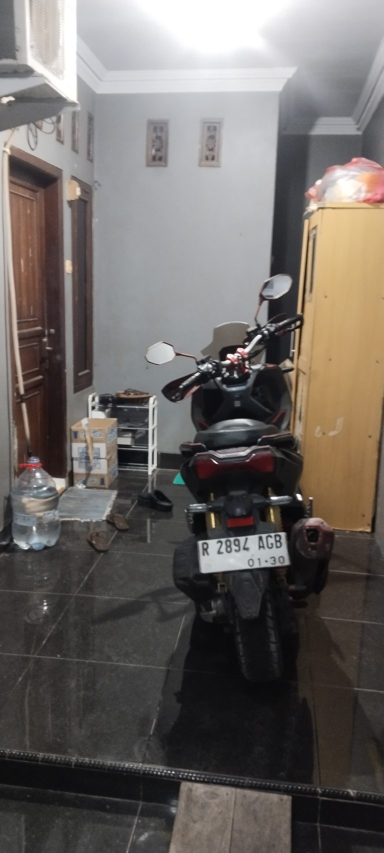 Sarang Maksiat di Bojongsari Terbongkar: Rumah Kos Milik KWT Diduga Jadi Lokasi “Transit” Oknum Kapten Kapal