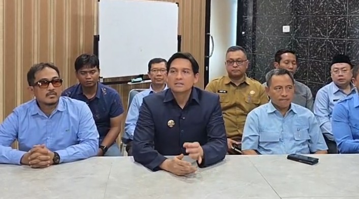 Bupati Lucky Hakim Tegas, Isu PDAM Dibuka Terang di Hadapan Media